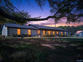 6496 Spring Creek Drive, Guntersville, AL 35976