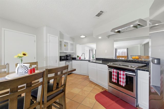 1487 Dogwood Trail, Lewisville, TX 75067