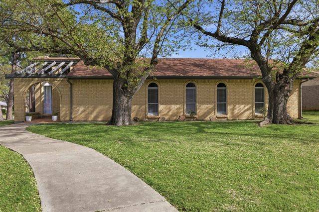 1487 Dogwood Trail, Lewisville, TX 75067