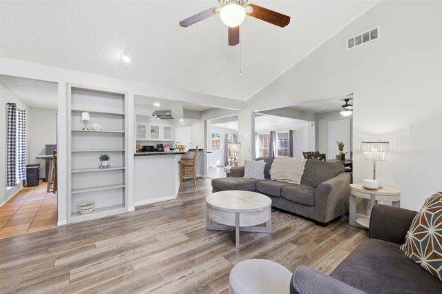 1487 Dogwood Trail, Lewisville, TX 75067