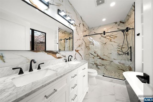 1456 River Road B, Edgewater, NJ 07020