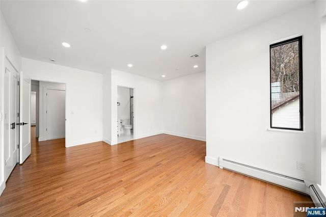 1456 River Road B, Edgewater, NJ 07020