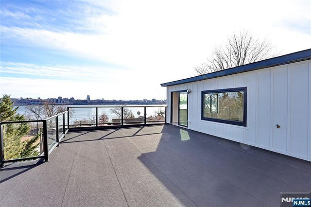 1456 River Road B, Edgewater, NJ 07020