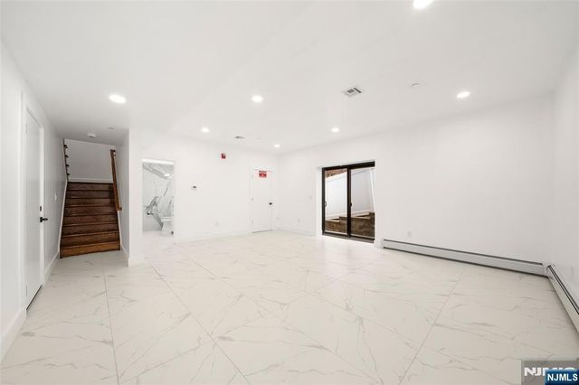 1456 River Road B, Edgewater, NJ 07020