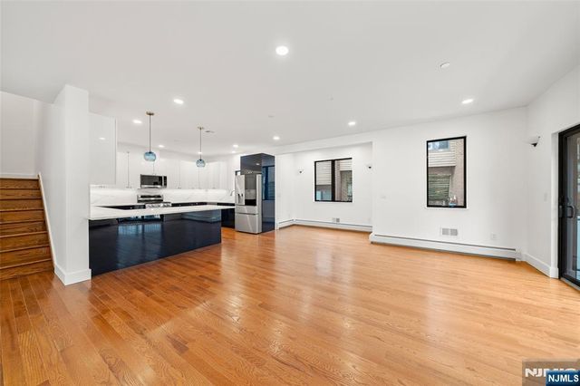 1456 River Road B, Edgewater, NJ 07020