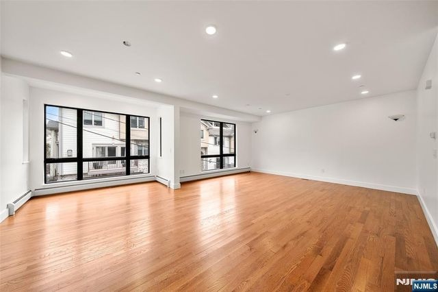 1456 River Road B, Edgewater, NJ 07020