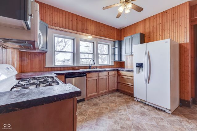 876 N Centerline Road, Franklin, IN 46131