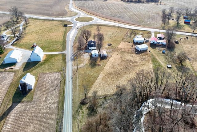 876 N Centerline Road, Franklin, IN 46131