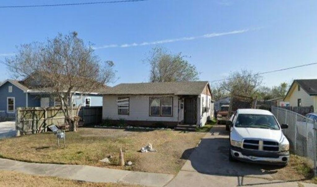 4738 Molina Dr, Corpus Christi, TX 78416