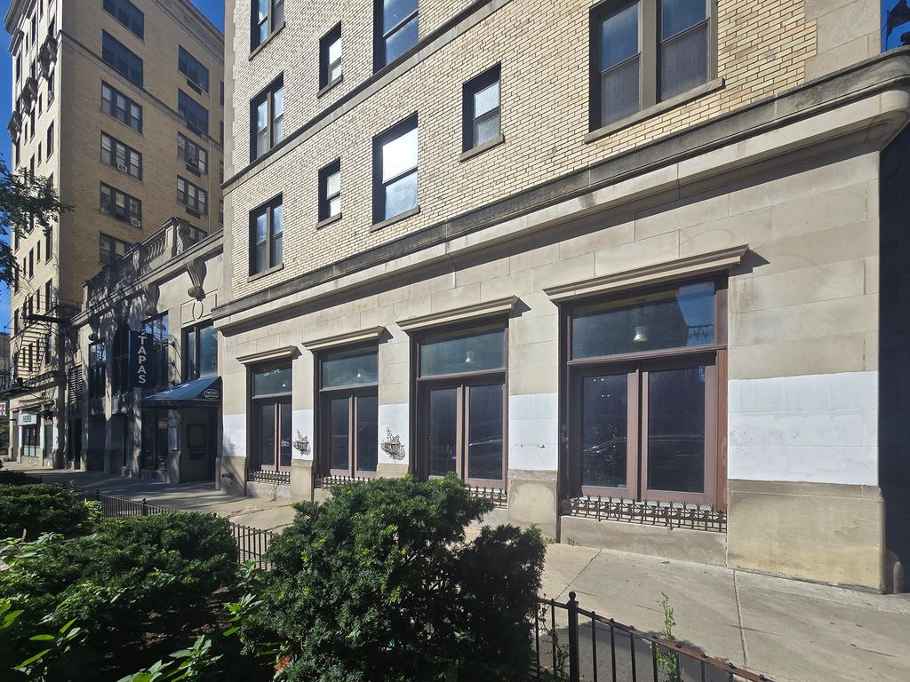 1146 W Pratt Boulevard, Chicago, IL 60626 — photo 3