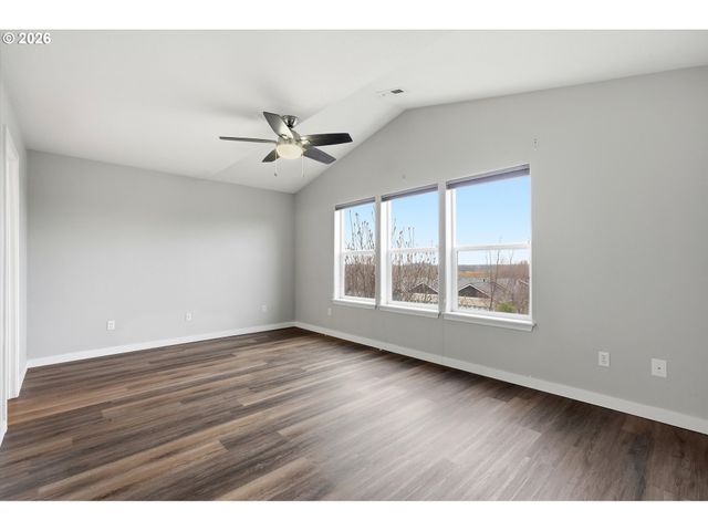 3130 Nw PACIFIC RIM Dr, Camas, WA 98607