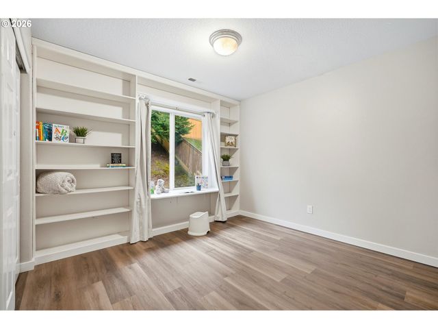 3130 Nw PACIFIC RIM Dr, Camas, WA 98607