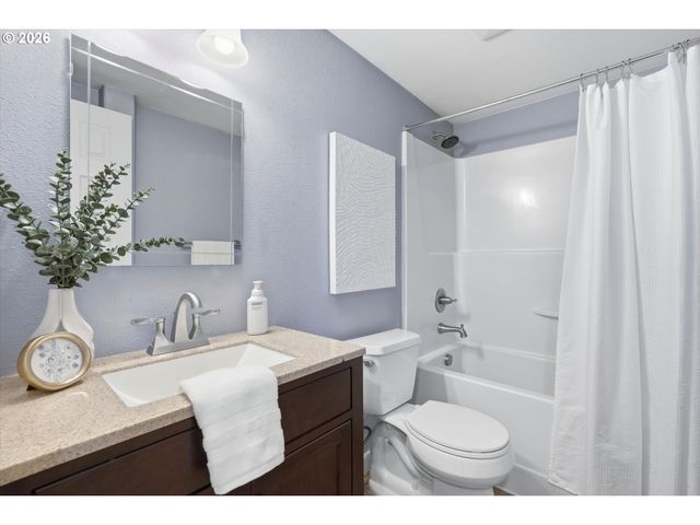 3130 Nw PACIFIC RIM Dr, Camas, WA 98607