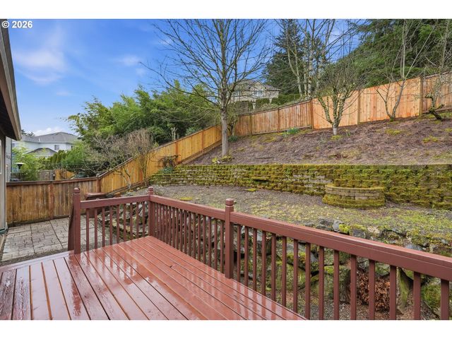 3130 Nw PACIFIC RIM Dr, Camas, WA 98607