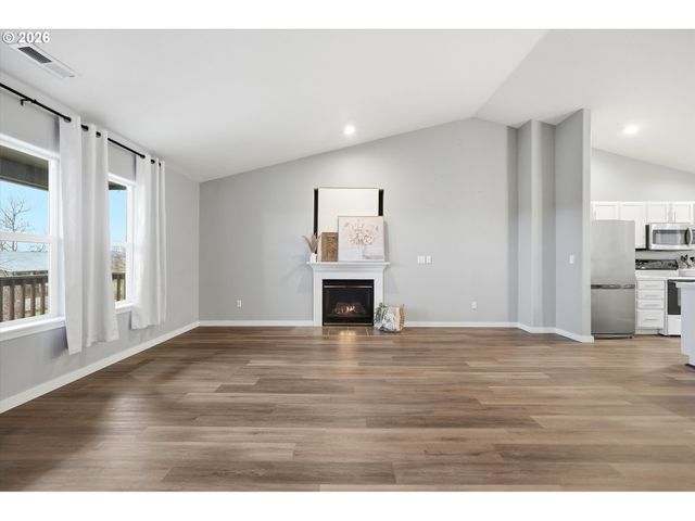 3130 Nw PACIFIC RIM Dr, Camas, WA 98607