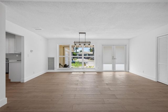 16780 Harbor Court, Weston, FL 33326