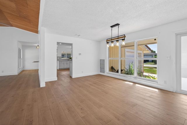 16780 Harbor Court, Weston, FL 33326