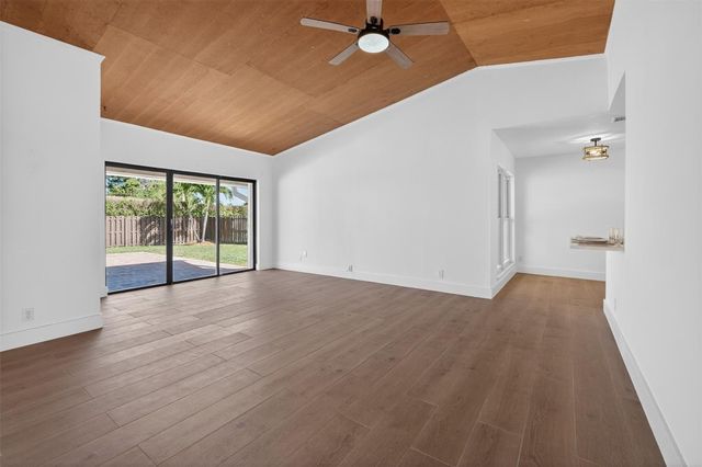 16780 Harbor Court, Weston, FL 33326