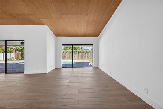 16780 Harbor Court, Weston, FL 33326