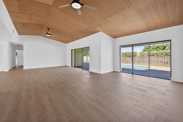 16780 Harbor Court, Weston, FL 33326