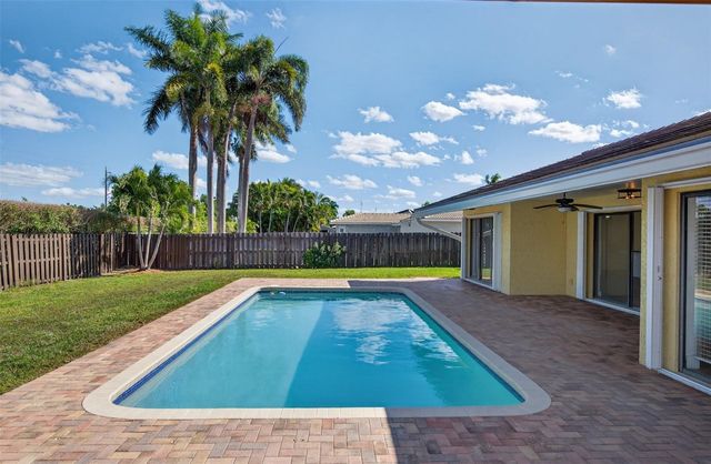 16780 Harbor Court, Weston, FL 33326