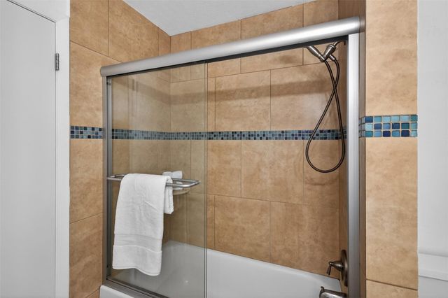 16780 Harbor Court, Weston, FL 33326