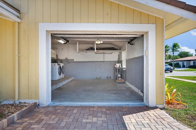 16780 Harbor Court, Weston, FL 33326