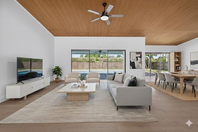 16780 Harbor Court, Weston, FL 33326