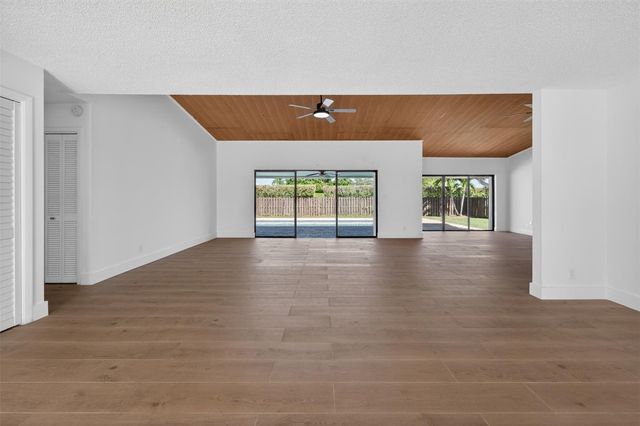 16780 Harbor Court, Weston, FL 33326