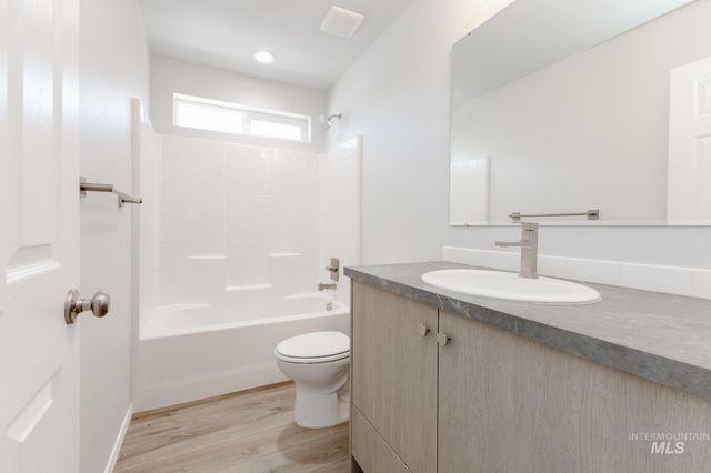 4916 Blue Silver St, Caldwell, ID 83605