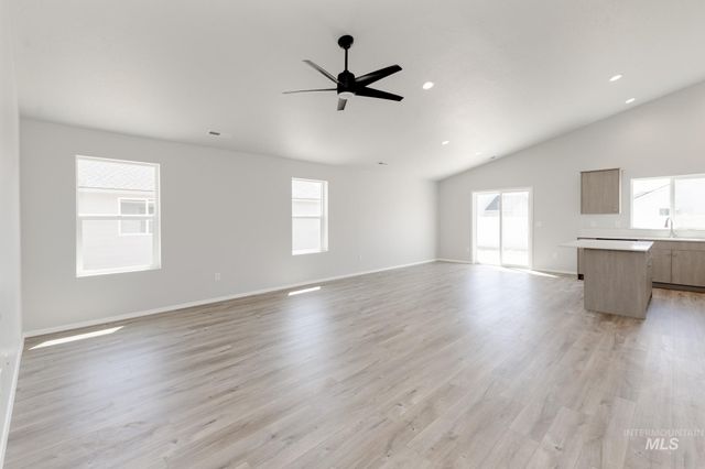 4916 Blue Silver St, Caldwell, ID 83605