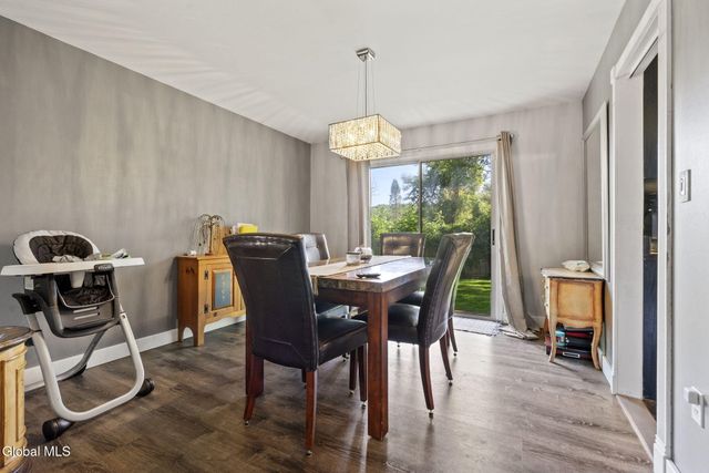 2 Ribbon Candy Lane, Schaghticoke, NY 12182