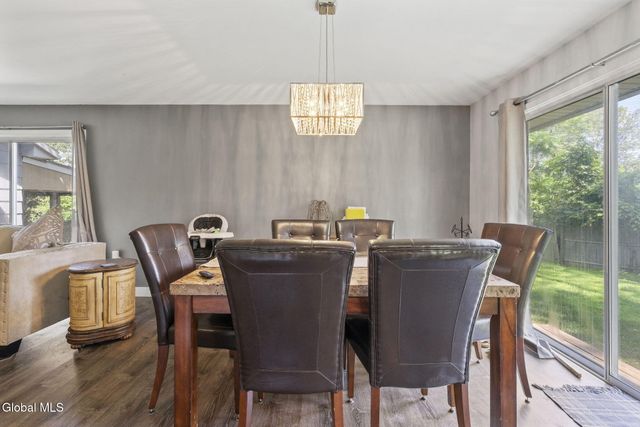 2 Ribbon Candy Lane, Schaghticoke, NY 12182