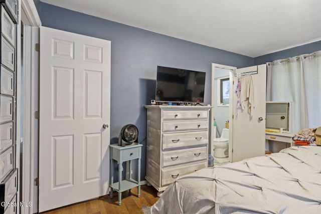 2 Ribbon Candy Lane, Schaghticoke, NY 12182