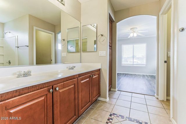 912 E MAYFIELD Circle, San Tan Valley, AZ 85143