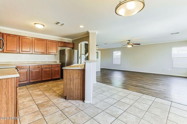 912 E MAYFIELD Circle, San Tan Valley, AZ 85143