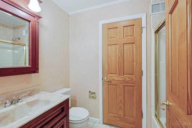 7306 Redondo Court, Madeira, OH 45243