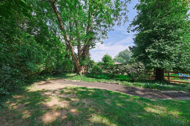 7306 Redondo Court, Madeira, OH 45243