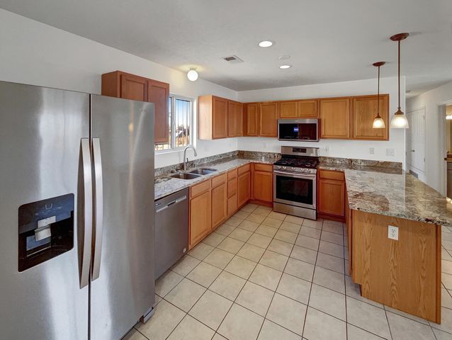 336 4th Avenue SW, Rio Rancho, NM 87124