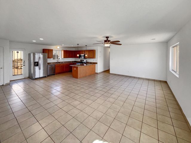 336 4th Avenue SW, Rio Rancho, NM 87124