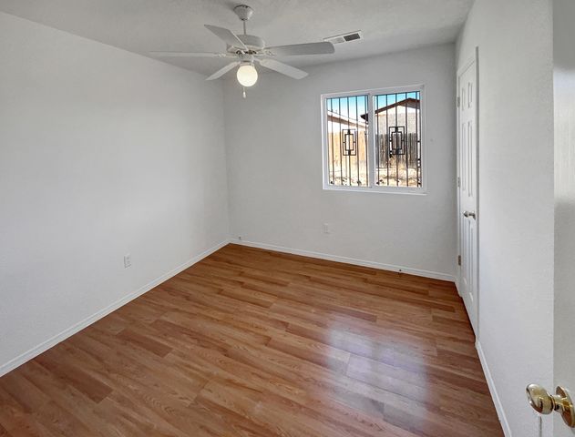 336 4th Avenue SW, Rio Rancho, NM 87124