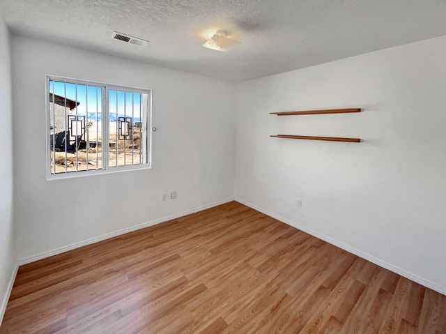 336 4th Avenue SW, Rio Rancho, NM 87124