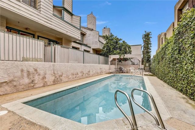 7900 Topanga Canyon Boulevard 15, Canoga Park, CA 91304