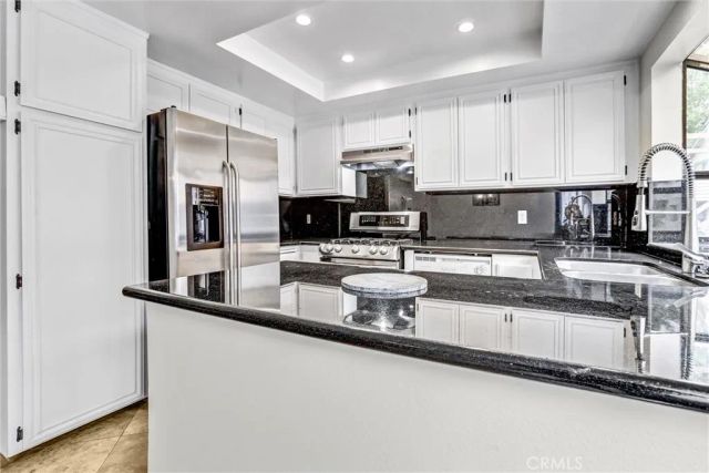7900 Topanga Canyon Boulevard 15, Canoga Park, CA 91304