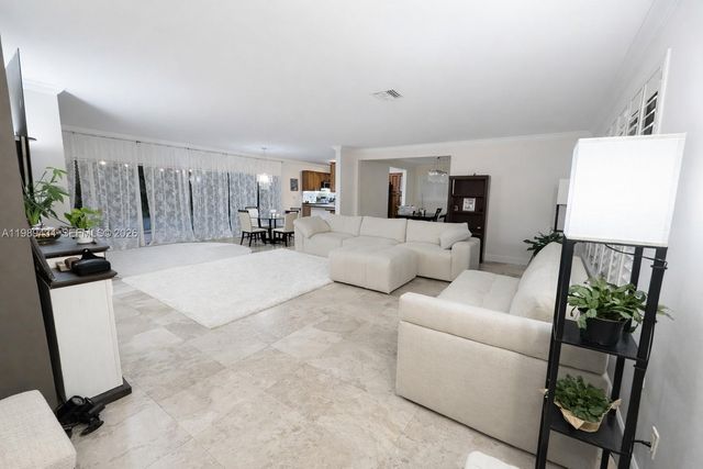 13451 SW 74th Ave ., Pinecrest, FL 33156