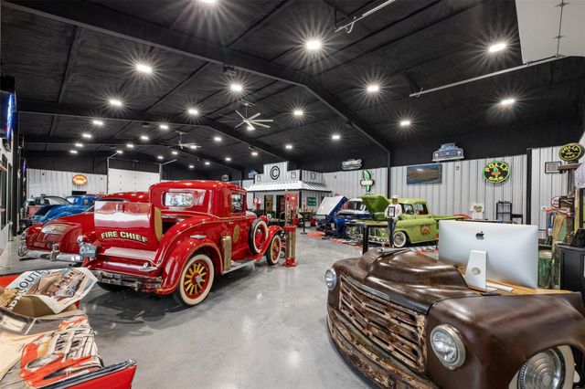 1229 State Highway 36 N, Caldwell, TX 77836