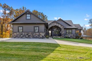 8698 Nugent Avenue NE, Rockford, MI 49341