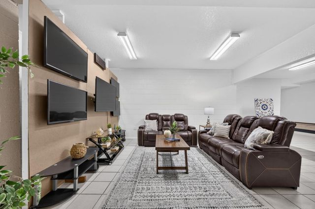 170 Black Powder Circle, Folsom, CA 95630