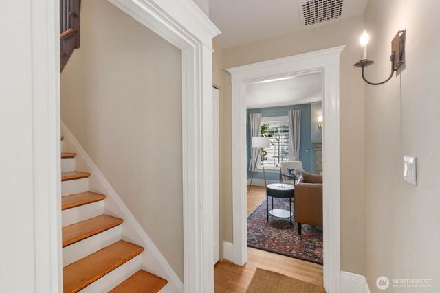 1624 E McGraw Street, Seattle, WA 98112