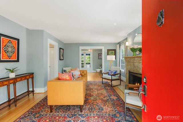 1624 E McGraw Street, Seattle, WA 98112